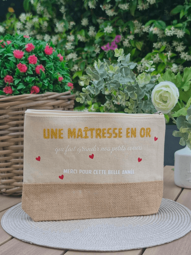 Trousse de toilette "maîtresse en or"